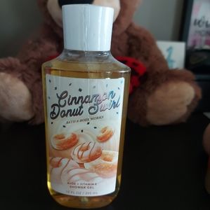 Bath and body works cinnamon donut swirl body wash